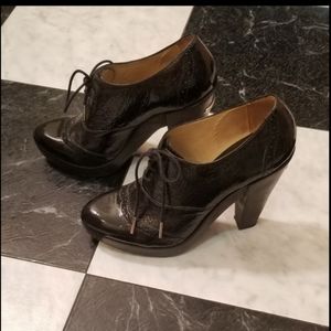 Michael Kors Lace Up Platforms. Size 10